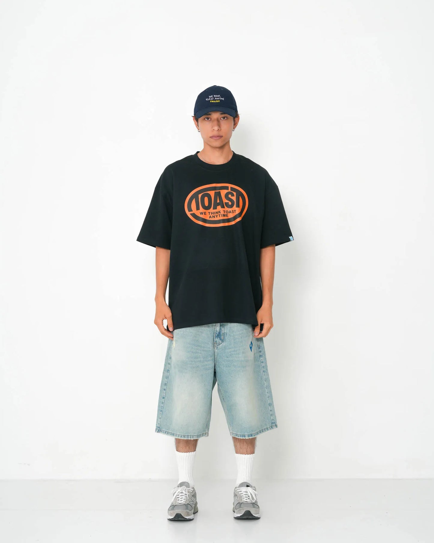 WORK OVAL LOGO T-SHIRT BLACK