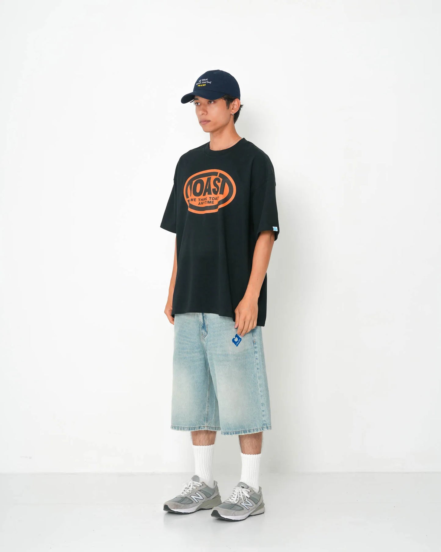 WORK OVAL LOGO T-SHIRT BLACK