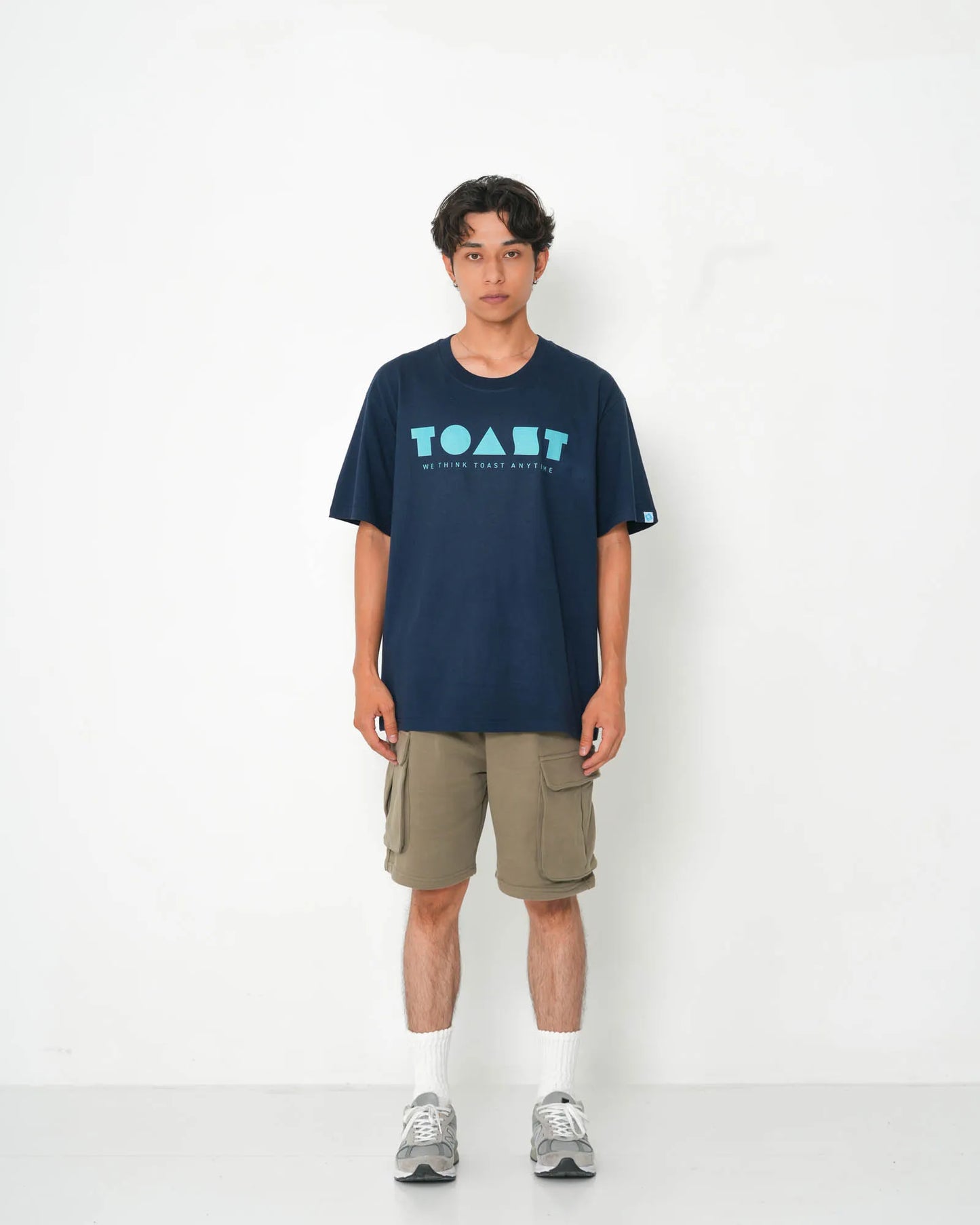 TOAST LOGO T-SHIRT NAVY